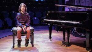 Στέλιος Κερασίδης: Ο 9χρονος Έλληνας «Μότσαρτ» που… τρέλανε το αεροδρόμιο της Ρώμης και έγινε viral