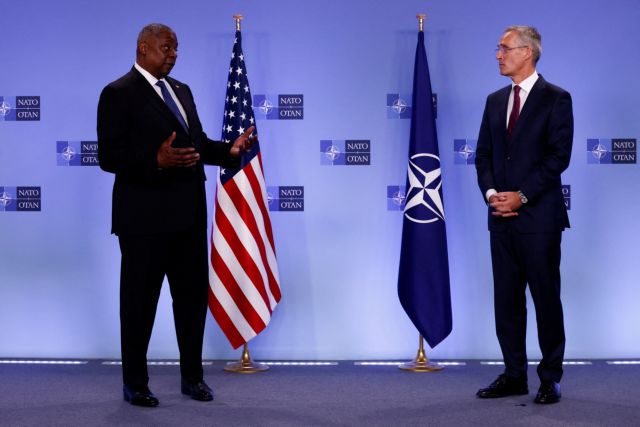 Αμερικανός υπουργός Αμυνας: «Υπεράσπιση κάθε εκατοστού των εδαφών του ΝΑΤΟ»