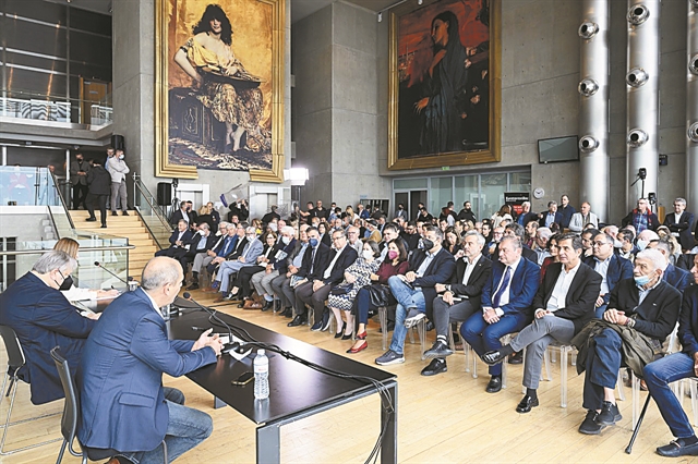 Αρματα νέας γενιάς στο τραπέζι με τον Σολτς