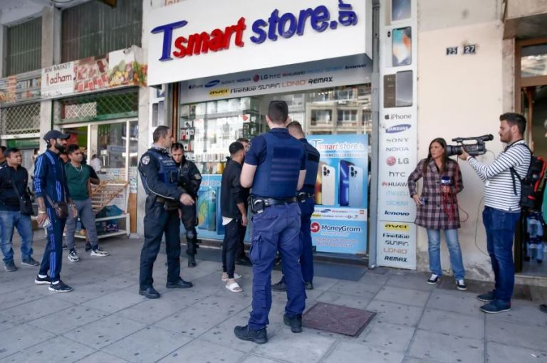 Θεσσαλονίκη: Στον εισαγγελέα οι δράστες που επιχείρησαν ληστεία με ομήρους σε κατάστημα | tanea.gr
