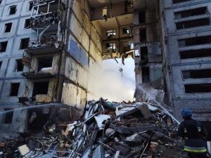 Αυξάνεται ο αριθμός των νεκρών από τον βομβαρδισμό στη Ζαπορίζια