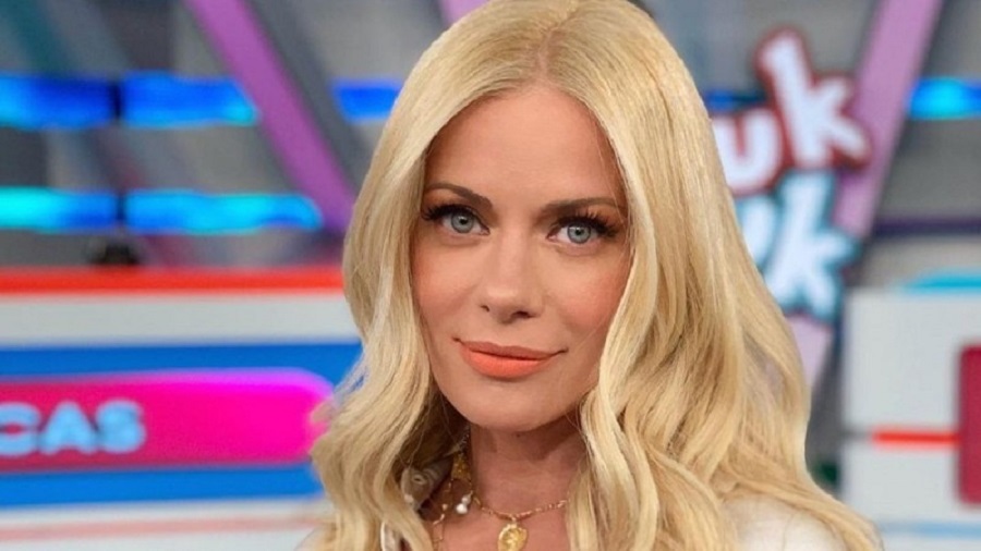 «Λιποθύμησε» η Ζέτα Μακρυπούλια με την αισχρή περιγραφή στο Ρουκ Ζουκ – «Έχει μεγάλα β@@α»