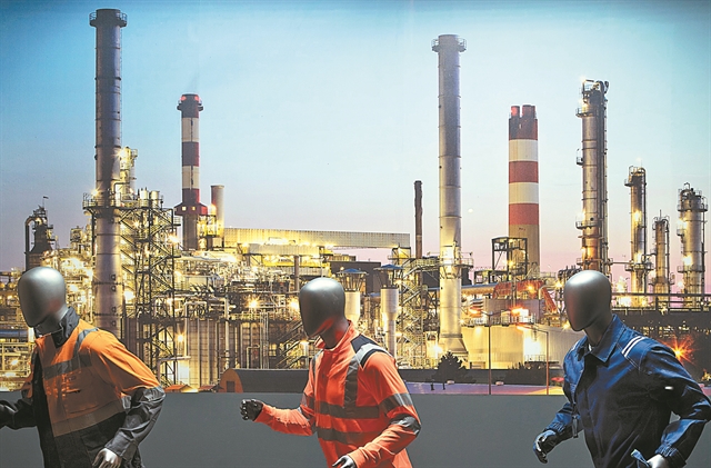 Ιστορίες πίσω από φωτογραφίες της Ελευσίνας