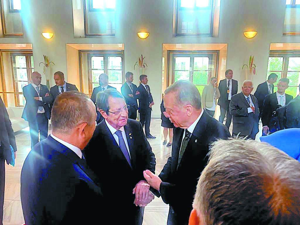 «Θερμό» επεισόδιο στην Πράγα