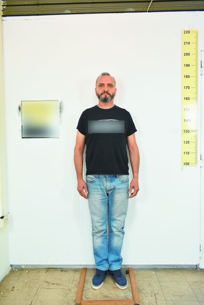 Το παρελθόν του 53χρονου στο «μικροσκόπιο»