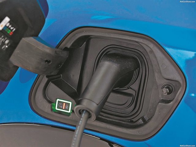 Σταθμοί φόρτισης για ηλεκτρικό κάθε 60 χλμ.