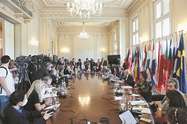 Γκρίζες ζώνες δείχνει η έκθεση της PEGA