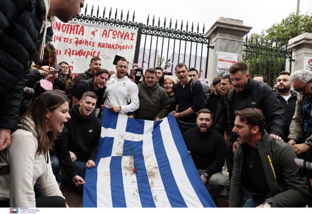 Πολυτεχνείο: Αρχισαν οι πορείες για την 49η επέτειο από τη φοιτητική εξέγερση