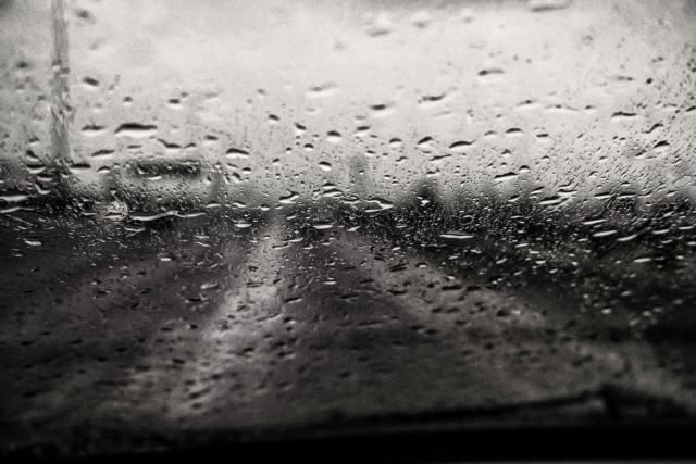 Κακοκαιρία: «Επιπέδου επικινδυνότητας 3 οι βροχοπτώσεις», προειδοποιεί το meteo