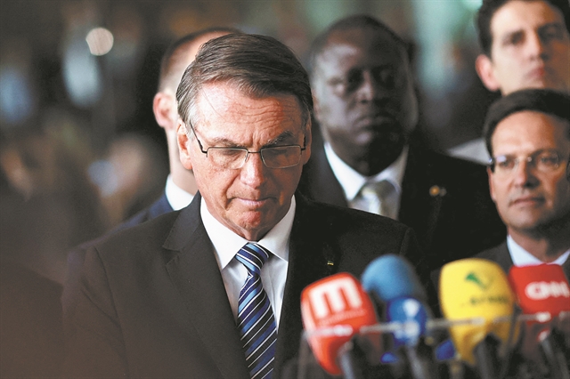 Εξακολουθεί να μην αναγνωρίζει τη νίκη του Λούλα