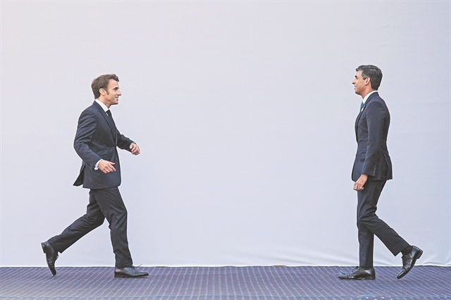 Απλά και στοιχειώδη