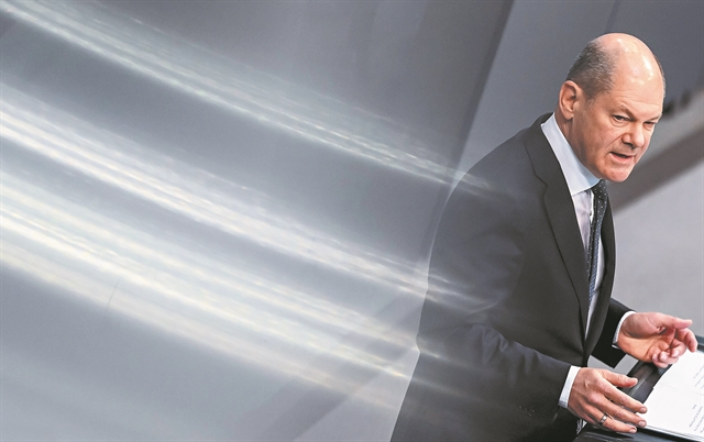 Στήνουν κάλπες στο «φτωχό αλλά σέξι» Βερολίνο