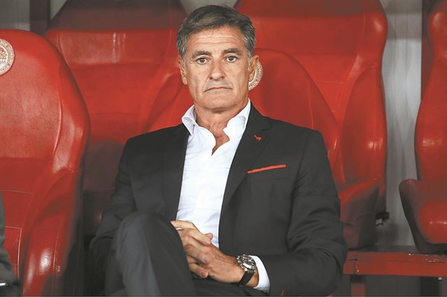 Πιστεύει πως κακώς ασχολήθηκε;