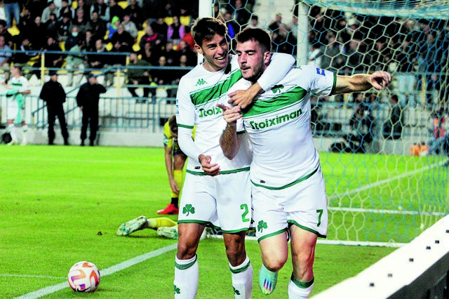 Επιμένει ελληνικά