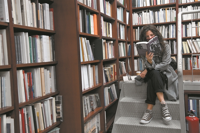 Αύξηση αναγνωστών από το 2010, στην κορυφή η ελληνική λογοτεχνία