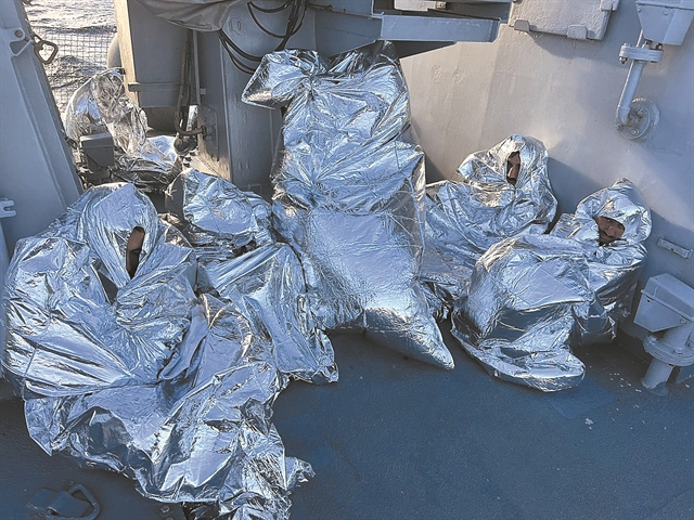 Διάσωση μεταναστών εν μέσω τουρκικών προκλήσεων