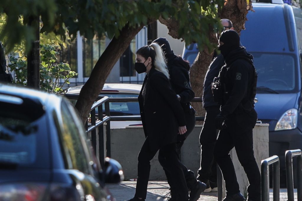 Τι προσπαθεί να πετύχει η Πισπιρίγκου με τη νέα αναβολή