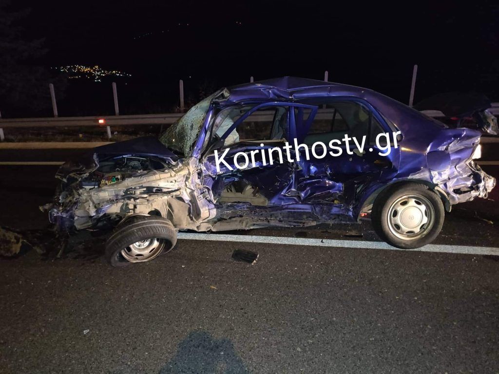 Διπλό τροχαίο στην Κορίνθου-Τριπόλεως: Οδηγός έπεσε πάνω σε αυτοκίνητο που είχε τρακάρει