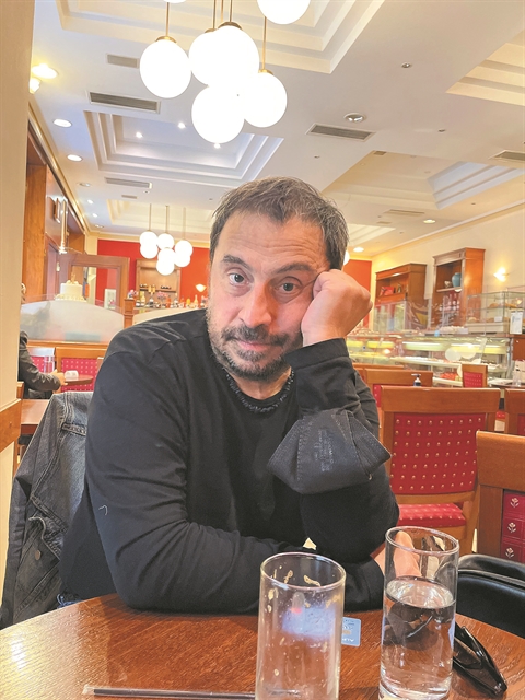 «Η αγία οικογένεια εδώ και πολλά χρόνια έχει καταρρεύσει»