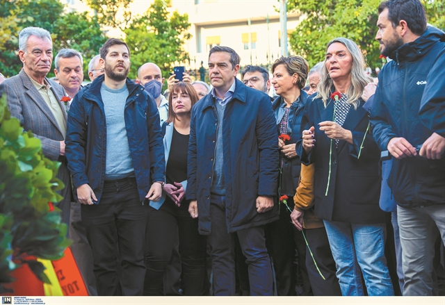 Με φάλτσα και ρήγματαστον δρόμο των υποκλοπών