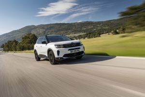 Το Νέο C5 Aircross ανανεώνεται και προβάλει την υβριδική τεχνολογία