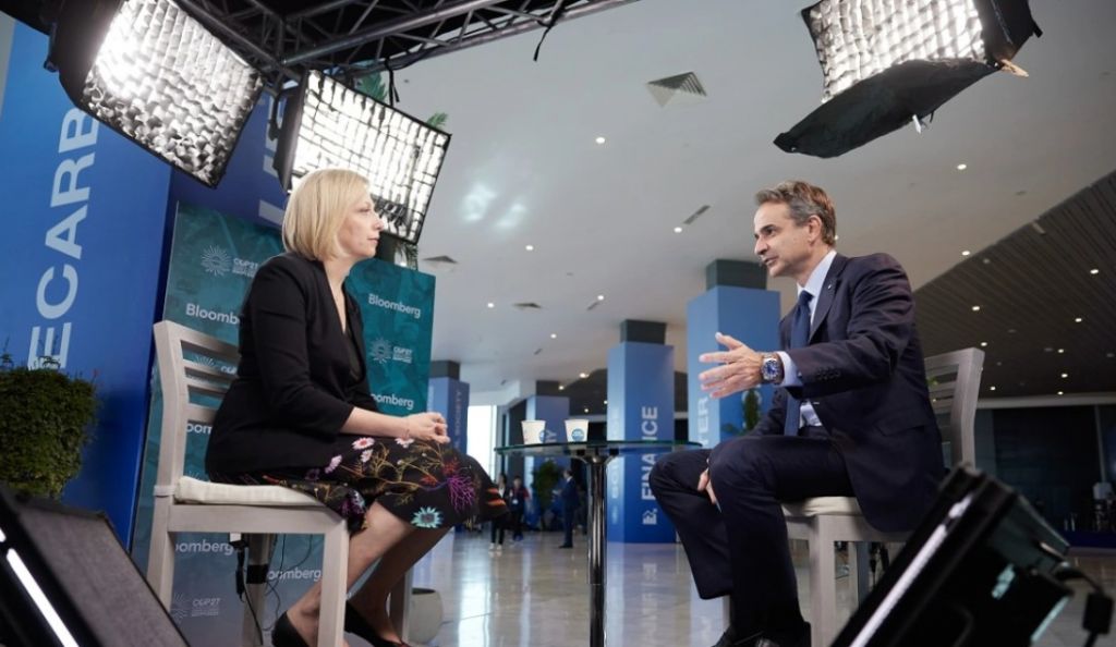 Μητσοτάκης σε Bloomberg: Η Ελλάδα θα απαγορεύσει τα παράνομα συστήματα παρακολούθησης