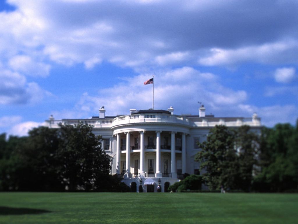 ΗΠΑ: Ακρίβεια, αμβλώσεις και εγκληματικότητα θα κρίνουν τις εκλογές