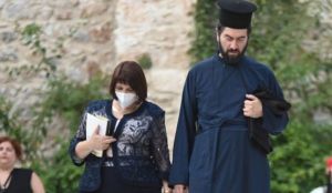 «Φύλλο και φτερό» το πόθεν έσχες της πρεσβυτέρας
