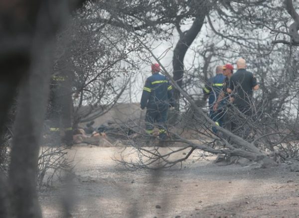 Δίκη για τη φωτιά στο Μάτι: «Πού ήσασταν εκείνη τη μέρα, ένα ελικόπτερο είδαμε»