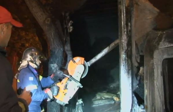 Κέντρο της Αθήνας: Εμπρηστική επίθεση σε οχήματα κοντά στο Πολυτεχνείο