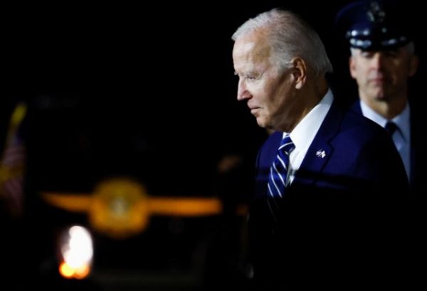 Επικοινωνία Μπάιντεν με τον πρόεδρο της Πολωνίας