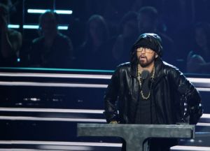Σοκάρει ο Eminem: «Παραλίγο να πεθάνω από υπερβολική δόση το 2007»