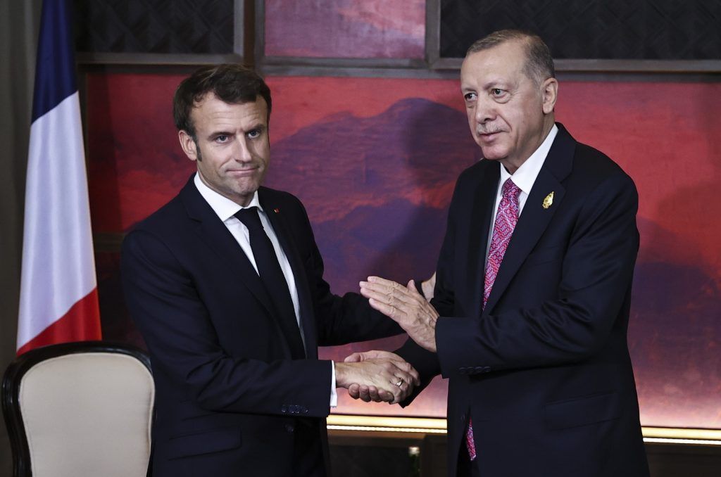 Τουρκία: Τι κέρδισε ο Ερντογάν από τις συναντήσεις με Μπάϊντεν και Μακρόν