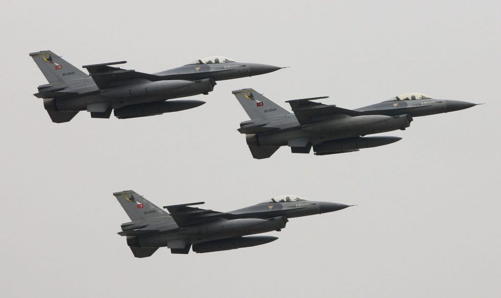 Eμπλοκή με οπλισμένο τουρκικό F-16 στο Αιγαίο – 81 παραβιάσεις