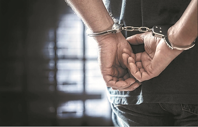 Περί λαϊκών δικαστηρίων