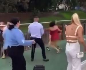 Άγριο ξύλο, μπουνιές και μαλλιοτραβήγματα μεταξύ γυναικών σε ιππόδρομο