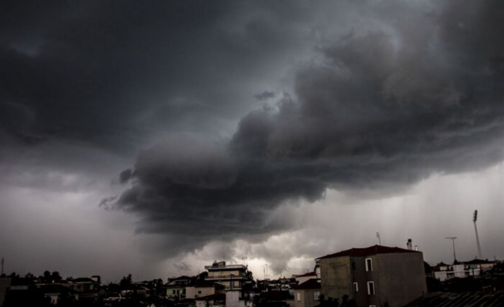 Κακοκαιρία Αριελ: Πού θα χτυπήσουν σφοδρές καταιγίδες τις επόμενες ώρες