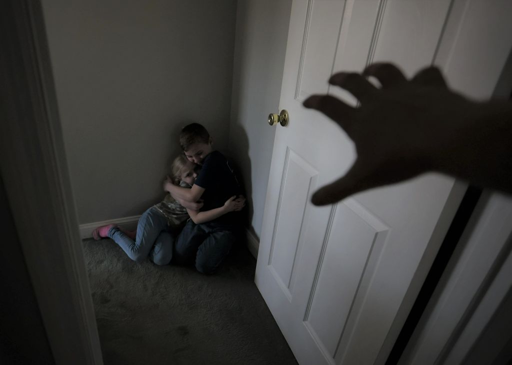 Σοκάρει ο αριθμός των καταγγελιών για κακοποιήσεις παιδιών