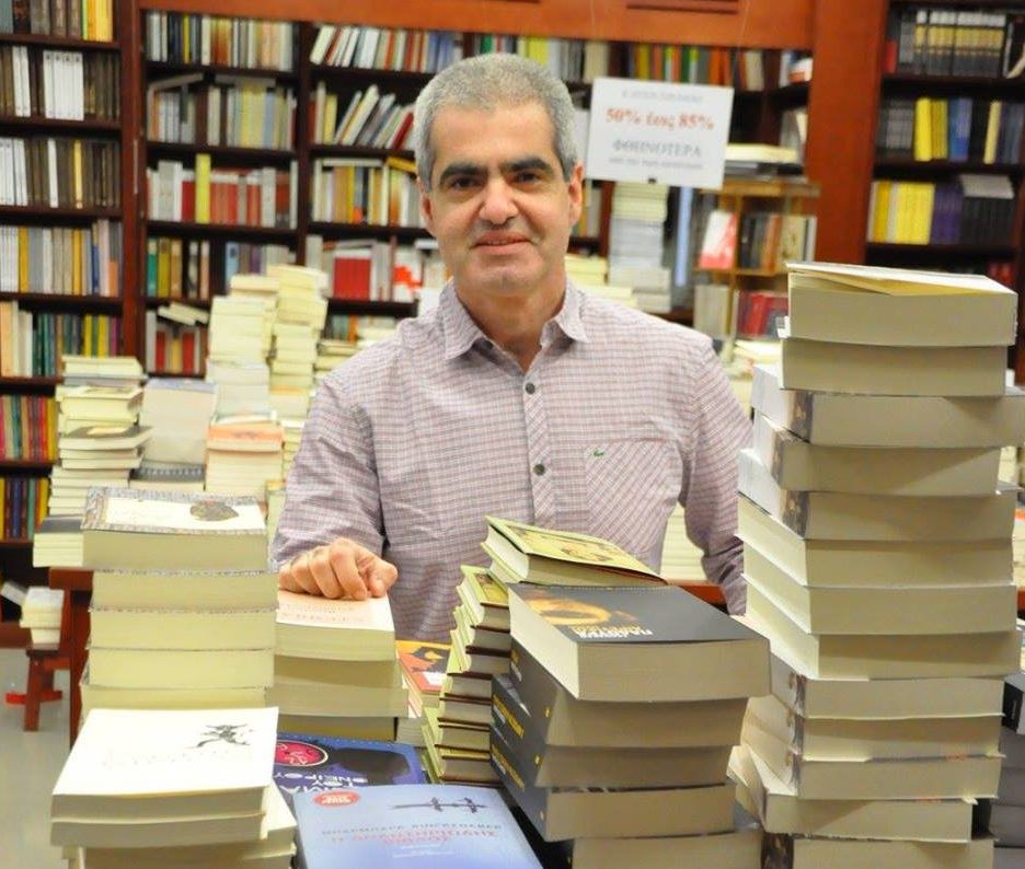 Βασίλης Παπαθεοδώρου: Επιμένει πως «χρειαζόταν πρωτογενές υλικό για νέο βιβλίο»