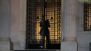 Φουντώνει η μάχη των περιοδειών