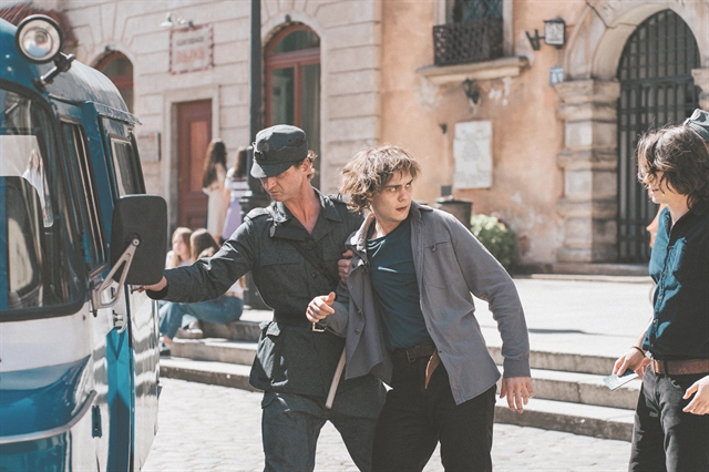 Ιστορίες ανθρωπιάς και απανθρωπιάς