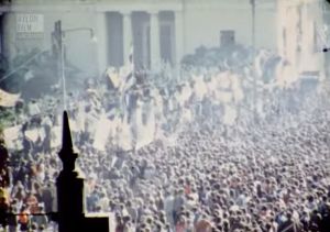 Πολυτεχνείο: Ένα έγχρωμο φιλμ απαθανάτισε κρυφά την εξέγερση από παράθυρο του «Ακροπόλ»