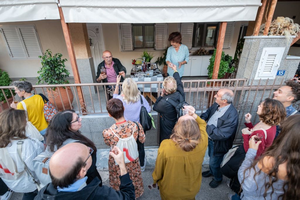 «Μυστήριο 56»: Οι καλλιτέχνες γνωρίζουν την Ελευσίνα