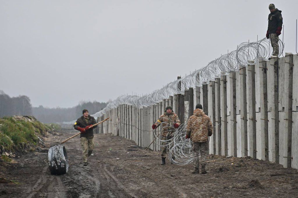 Τείχος στα σύνορα με τη Λευκορωσία χτίζει η Ουκρανία