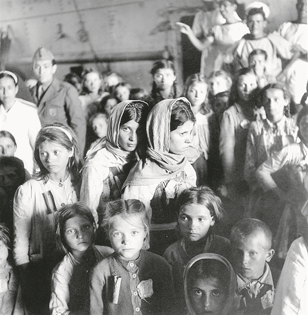 3.200 ελληνόπουλα με αδιαφανείς υιοθεσίες στην Αμερική