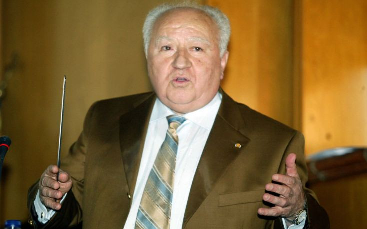 Πέθανε ο σεισμολόγος Βασίλης Παπαζάχος