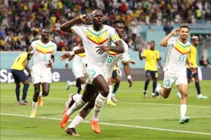 Μεγάλη νίκη και στους «16» η Σενεγάλη του Σισέ