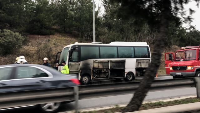 Θεσσαλονίκη: Συναγερμός για φωτιά σε σχολικό λεωφορείο | tanea.gr