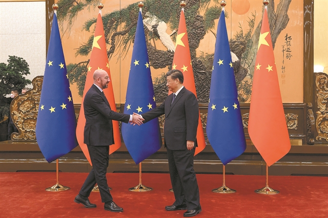 Τρεις ώρες στο ίδιο τραπέζι κάθισαν Σαρλ Μισέλ και Σι Τζινπίνγκ