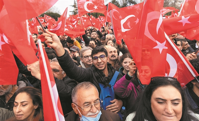 «Ο απαισιόδοξος είναι ο ενημερωμένος αισιόδοξος»